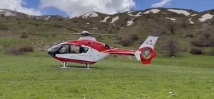 Bitlis'te kayalıklardan düşen genç için helikopter ambulans havalandı