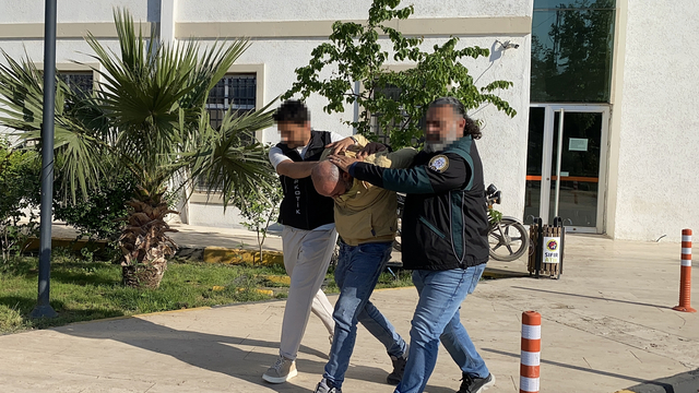 Hatay'da uyuşturucu ele geçirilen otomobilin sürücüsü tutuklandı