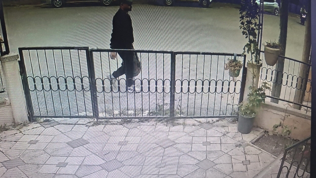 Didim'de "polisiz" diyerek dolandırdılar, kaçarken kaza yapınca yakalandılar