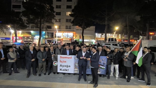 Tatvan'da Sumud Filosu'na destek eylemi