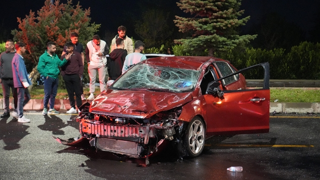 Niğde'de kontrolden çıkan otomobil takla attı: 1 yaralı
