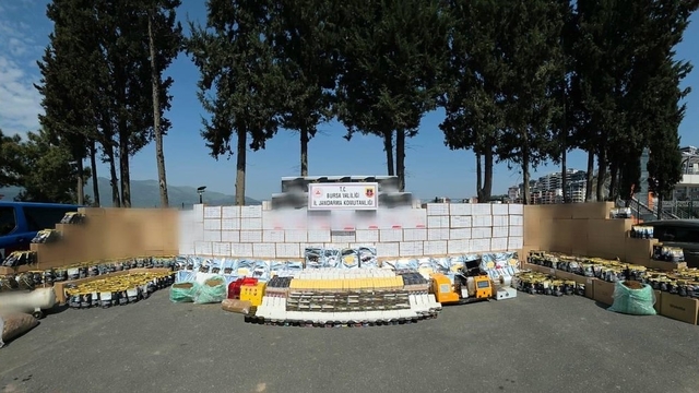 Bursa'da 2 milyon bandrolsüz makaron ele geçirildi