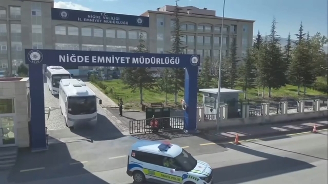 Niğde merkezli 13 ilde yasa dışı bahis operasyonu: 34 şüpheli yakalandı, 31'i tutuklandı