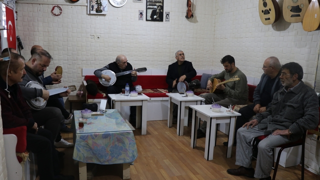 Sivas'ta farklı konsept, bu kahvehanede oyun yok, müzik var