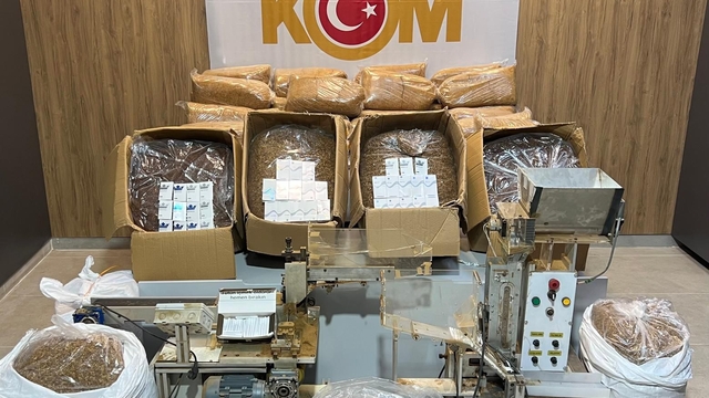 Samsun'da kiraladığı ikameti kaçak sigara imalathanesine çeviren şüpheli yakalandı