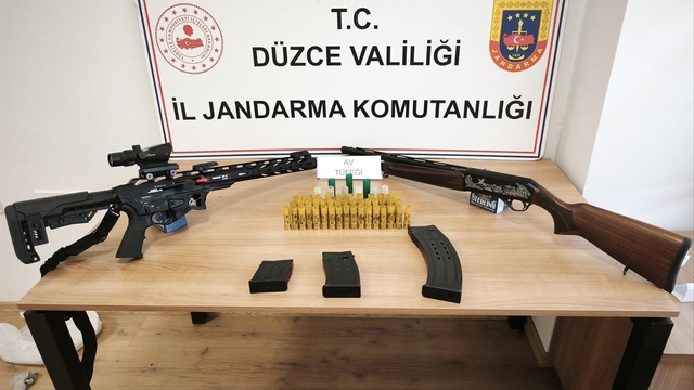Havaya ateş eden 2 kişi yakalandı