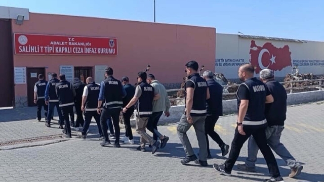 Manisa'da tefecilik operasyonu; 9 tutuklama