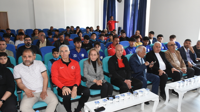 Malatya'da kaleci antrenörlerine eğitim verildi