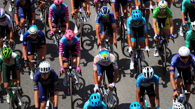 Cumhurbaşkanlığı Türkiye Bisiklet Turu'nun 6. etabı Antalya'dan başladı
Antalya - Feslikan etabında sporcular, genel klasmanı doğrudan etkilemesi beklenen 127,9 kilometrelik zorlu parkurda zirve finişi için pedal çevirecek