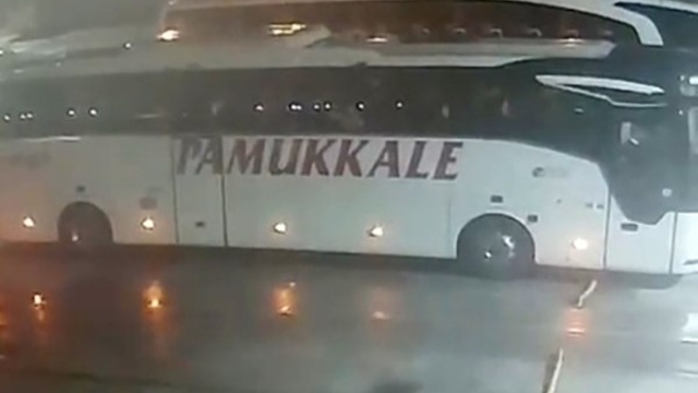 3 kişinin öldüğü kazada otobüsün Tekirdağ'da otogardan çıkış anına ait görüntüler ortaya çıktı