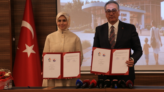 Trabzon'da 'Bayraktar Bilim Merkezi' için imzalar atıldı