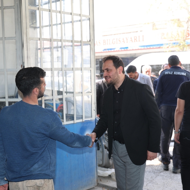AK Parti  1 Mayıs'ta işçileri unutmadı