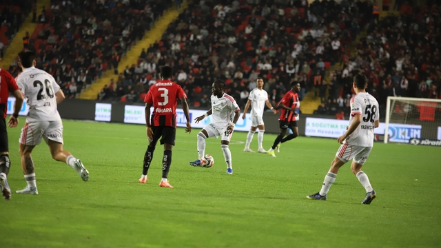 Trendyol Süper Lig: Gaziantep FK: 0 - Beşiktaş: 2 (Maç devam ediyor)