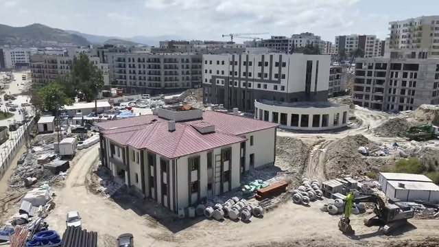 Defne ilçe jandarma komutanlığı hizmet binasında inşaat çalışmaları sürüyor