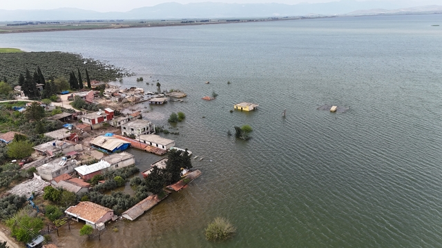 Baraj sınırları içerisindeki köyler aşırı yağışlarla sular içerisinde kaldı
