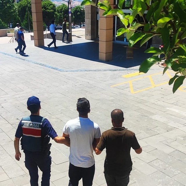 Şakalaşırken 92 hektar orman yakana 5 yıl 6 ay hapis