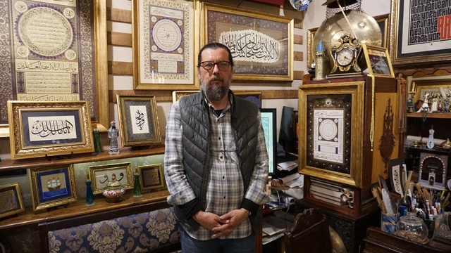 Sabrın mürekkeple imtihanı; hattatın 'mürekkep yalatan' yolculuğu
