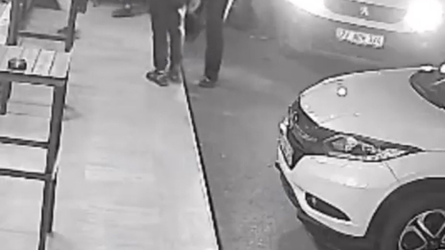 Yalova'da 6 kişinin yaralandığı silahlı kavga kamerada