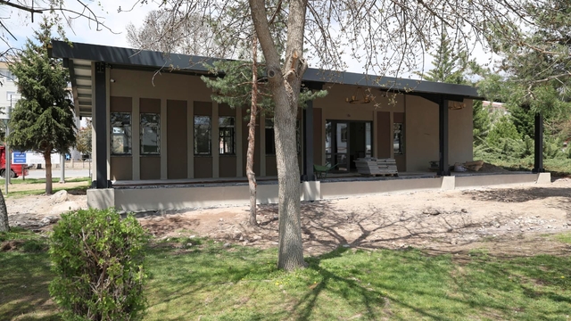 Melikgazi Belediyesi, Osmanlı Mahallesi'ndeki sosyal tesisin peyzaj çalışmalarına başladı