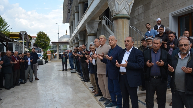 Korkuteli'de 103 hacı adayı uğurlandı