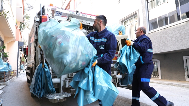 Osmangazi Belediyesi 73 bin ağacın kesilmesini önledi
Osmangazi'de bir yılda 6 bin 916 ton ambalaj atığı toplandı