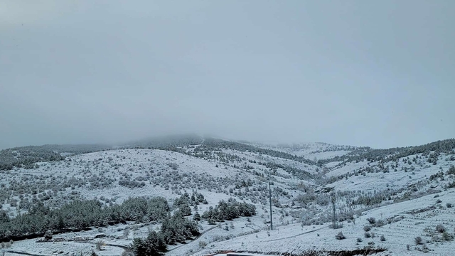 Yozgat'ta bahar ortasında kış manzarası