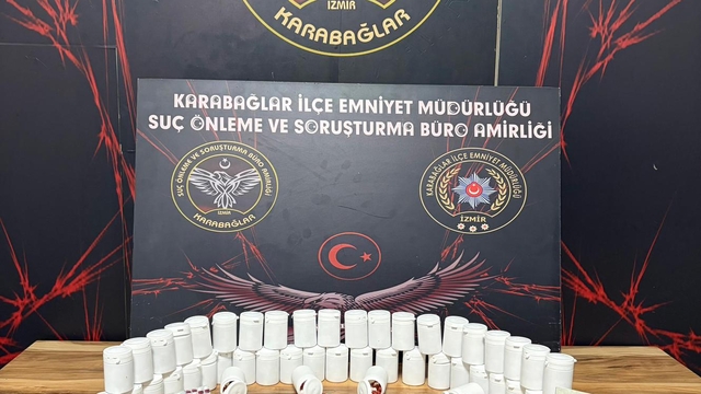 İzmir'de uyuşturucu ticareti yaptığı iddiasıyla yakalanan zanlı tutuklandı