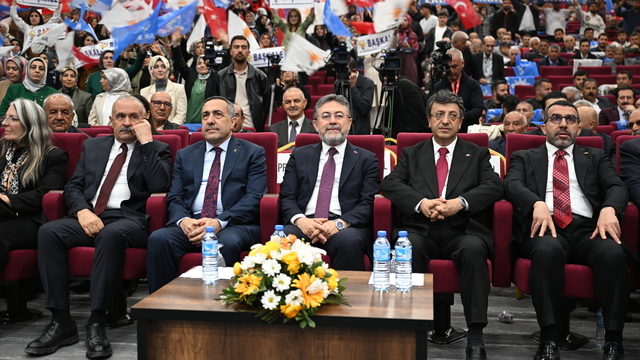 Bakan Yumaklı, AK Parti Van İl Danışma Meclisi Toplantısı'nda konuştu: