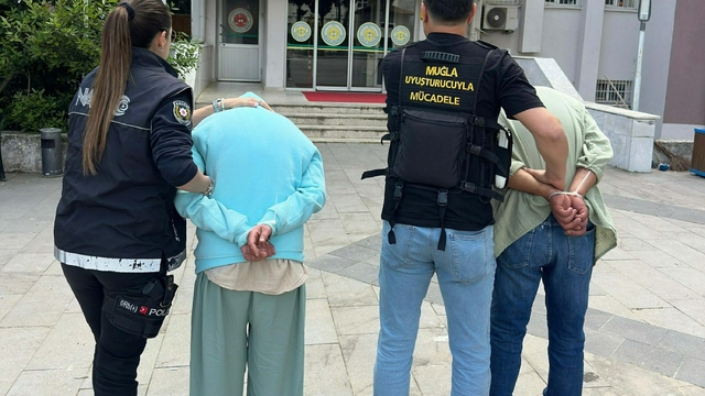 Uyuşturucu operasyonunda yakalanan çift tutuklandı