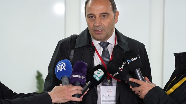 Samsunspor Futbol Direktörü Çapa: Galatasaray'ın şampiyon olarak gideceğini söylemişlerdi