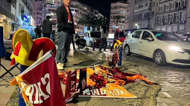 Galatasaray'ın mağlubiyeti İzmirli seyyar satıcıları da vurdu