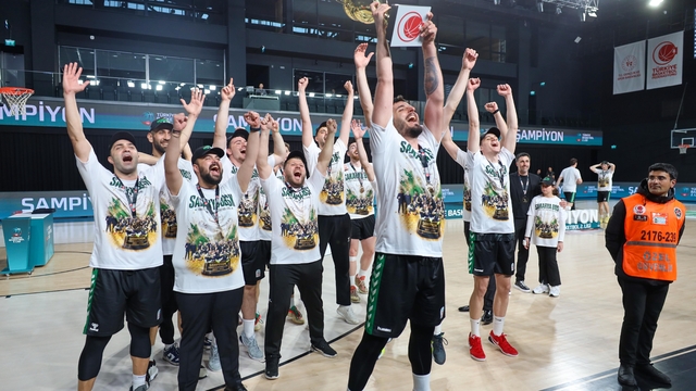 Türkiye Erkekler Basketbol 2. Lig'inde şampiyon Sakarya Büyükşehir oldu