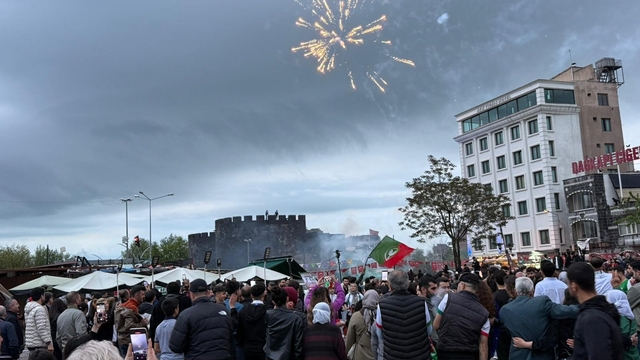 Diyarbakır'da şampiyonluk kutlamalarında 11 yaralı, 10 gözaltı