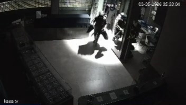 Çaldıkları para ve altınları kaza yaptıkları yerde bırakıp kaçtılar (2)