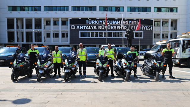 Antalya'da kent ulaşımı için motorize ekipler kuruldu