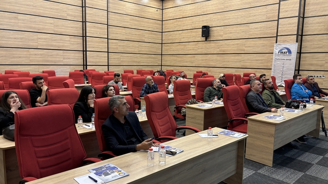 Bingöl'de medya çalışanlarına yapay zeka eğitimi verildi