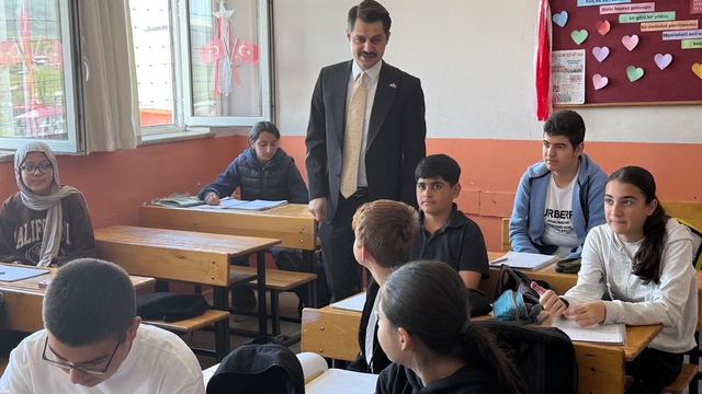 Tuzluca kaymakamı Abdüllatif Yılmaz'dan okul ziyareti