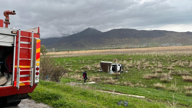 Van'ın Gevaş ilçesinde trafik kazası: 2 yaralı