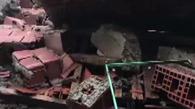 Amasya'da ahır yıkıldı, kadın çiftçi hayvanlarını kurtardı