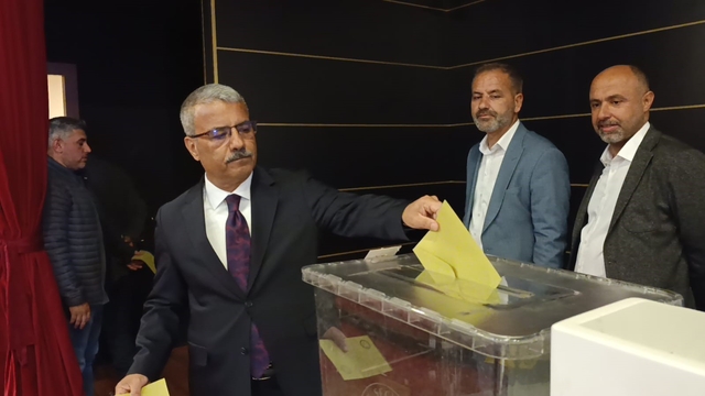Adıyaman ESOB'da Duranay güven tazeledi