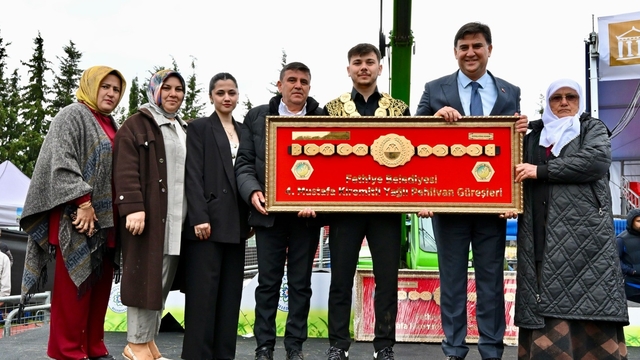 Fethiye'de ata sporu şöleni
Başpehlivanlık Şimşek'in oldu