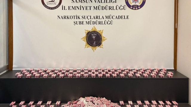 Samsun'da 11 bin 704 sentetik ecza hap ele geçirildi