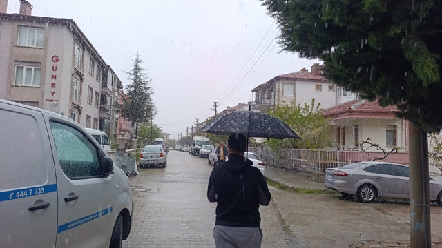 Afyonkarahisar'da kar yüksek kesimleri beyaza bürüdü