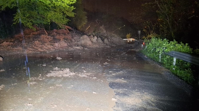 Ordu'da heyelan nedeniyle Fatsa-Kumru kara yolu ulaşıma kapandı