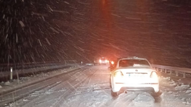Afyonkarahisar'da 2 ilçede eğitime kar engeli