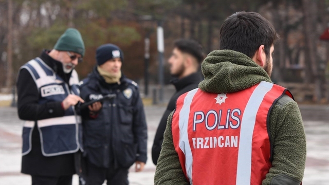 Erzincan'da okul çevreleri ve servis araçlarına denetim