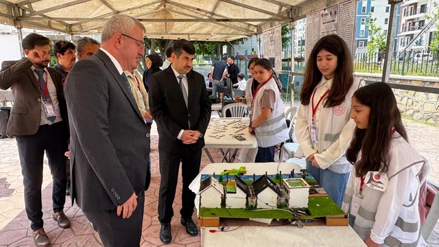 İskenderun'da TÜBİTAK bilim fuarı