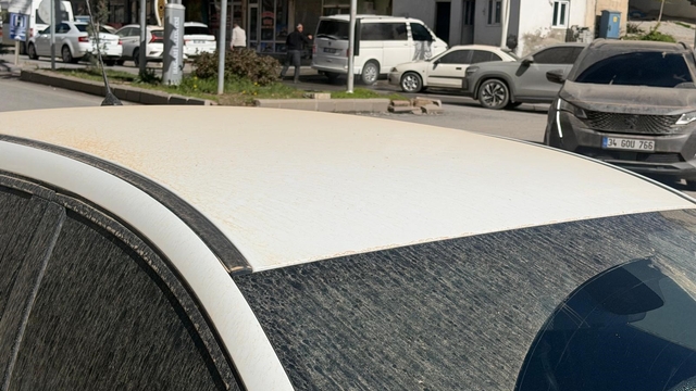 Hakkâri'ye çamur yağdı