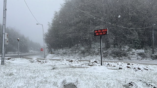 Bolu Dağı'nda kar yağışı