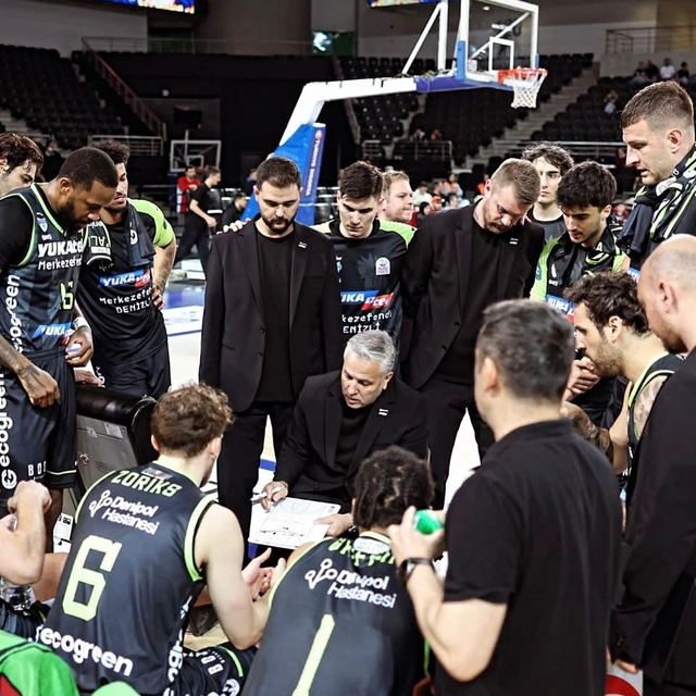 Merkezefendi'den basketbolda tarihi başarı